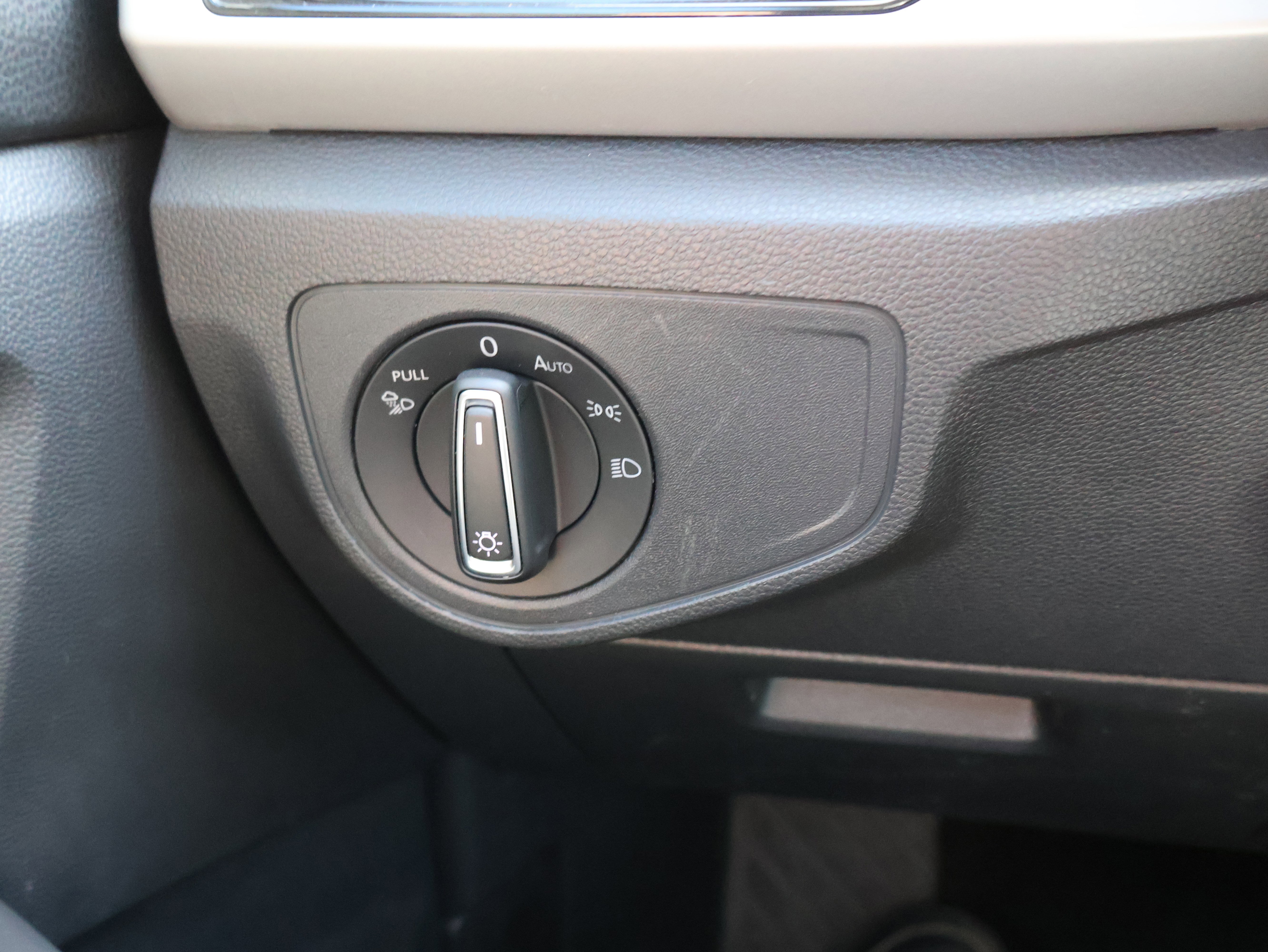 Used 2023 Volkswagen Atlas SEL image 35