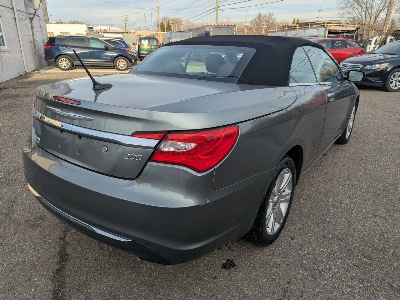 Used 2011 Chrysler 200 Touring w/ Cold Weather Group image 7