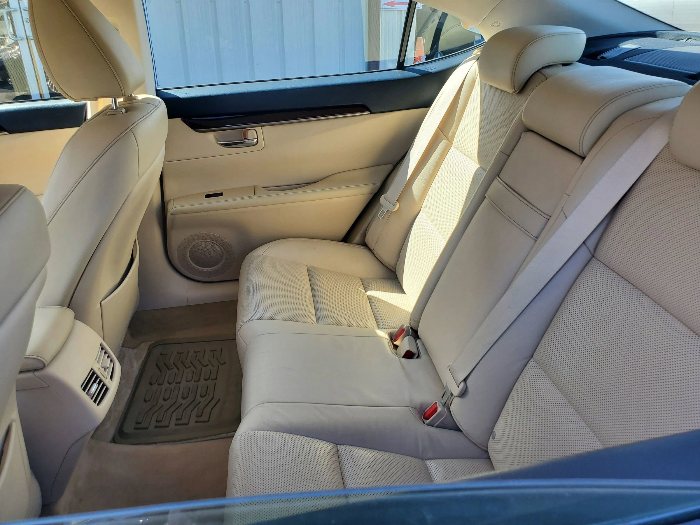 Used 2013 Lexus ES 350 w/ Luxury Pkg image 39
