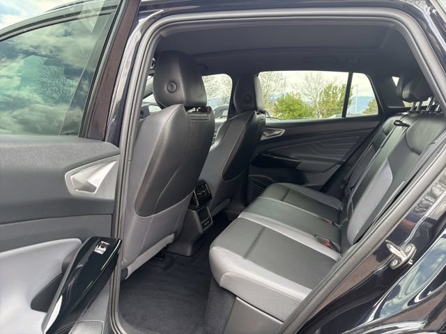 Used 2023 Volkswagen ID.4 Pro S AWD/4WD image 13
