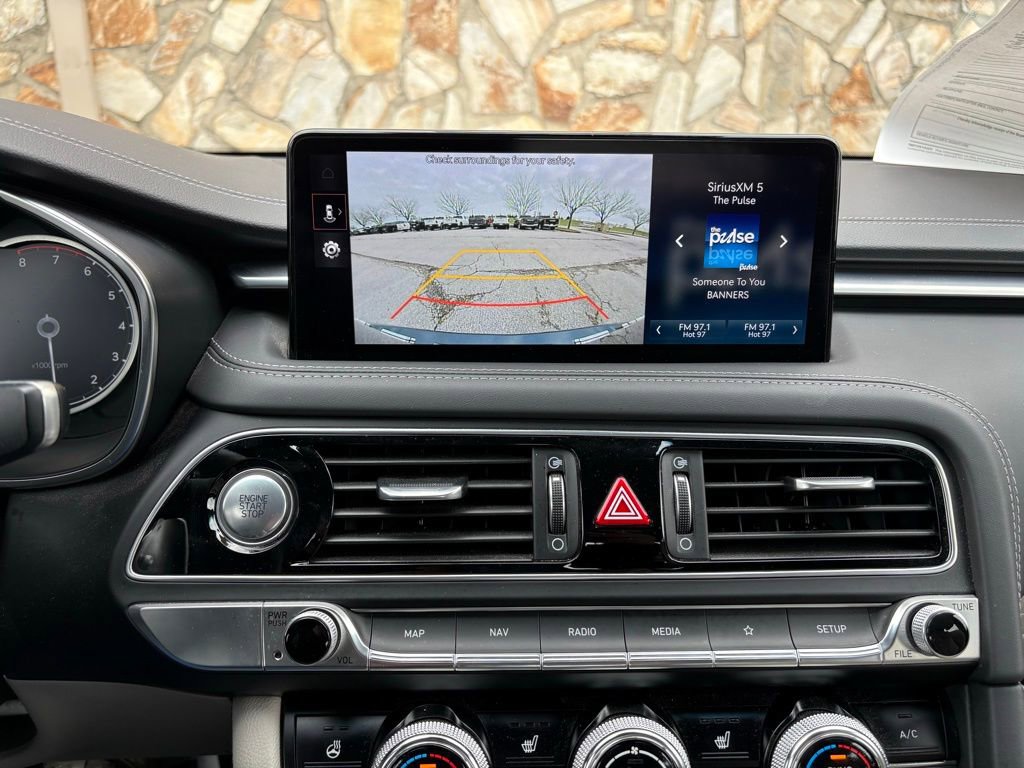 Used 2023 Genesis G70 2.0T image 38