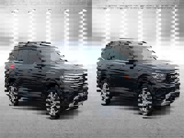 Used 2022 Volkswagen Atlas SE w/ Panoramic Sunroof Package image 2