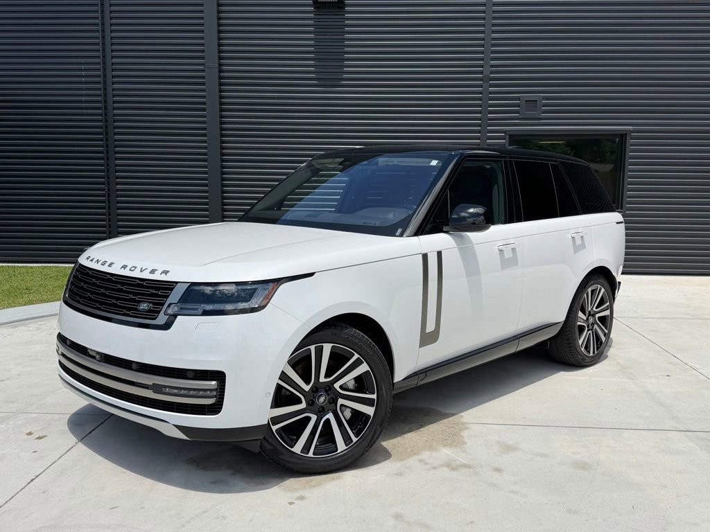 Used 2023 Land Rover Range Rover SE AWD/4WD image 1
