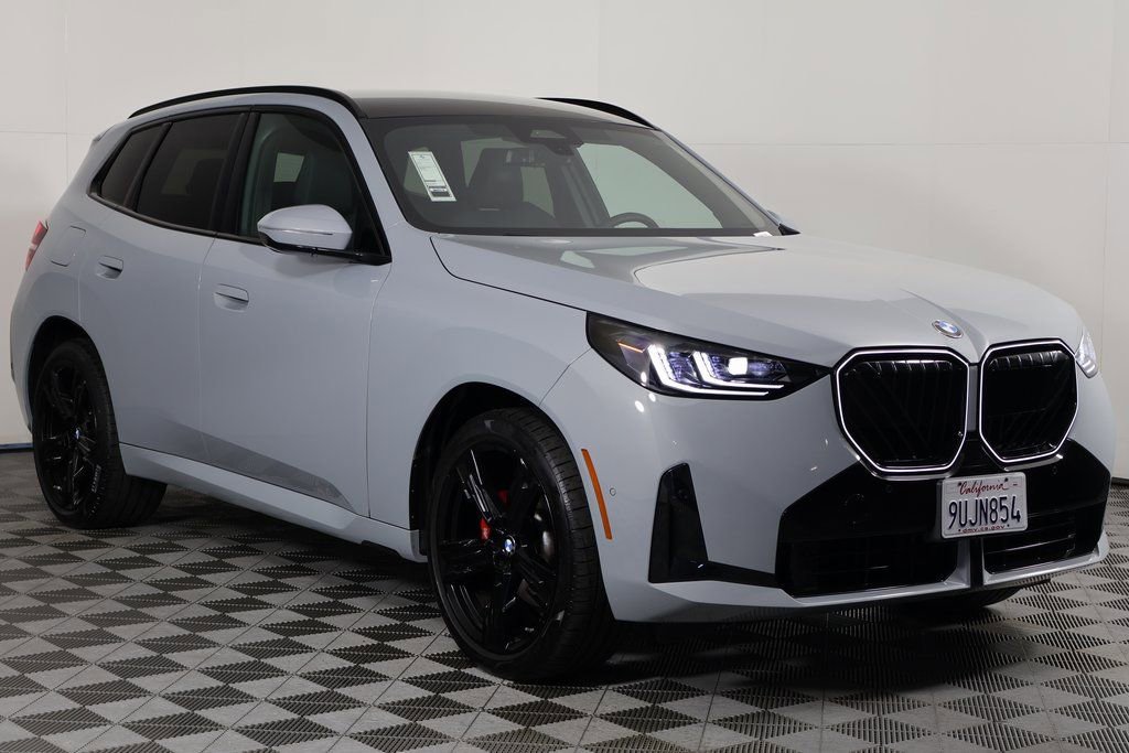 Used 2025 BMW X3 xDrive30i w/ M Sport Package AWD/4WD image 3