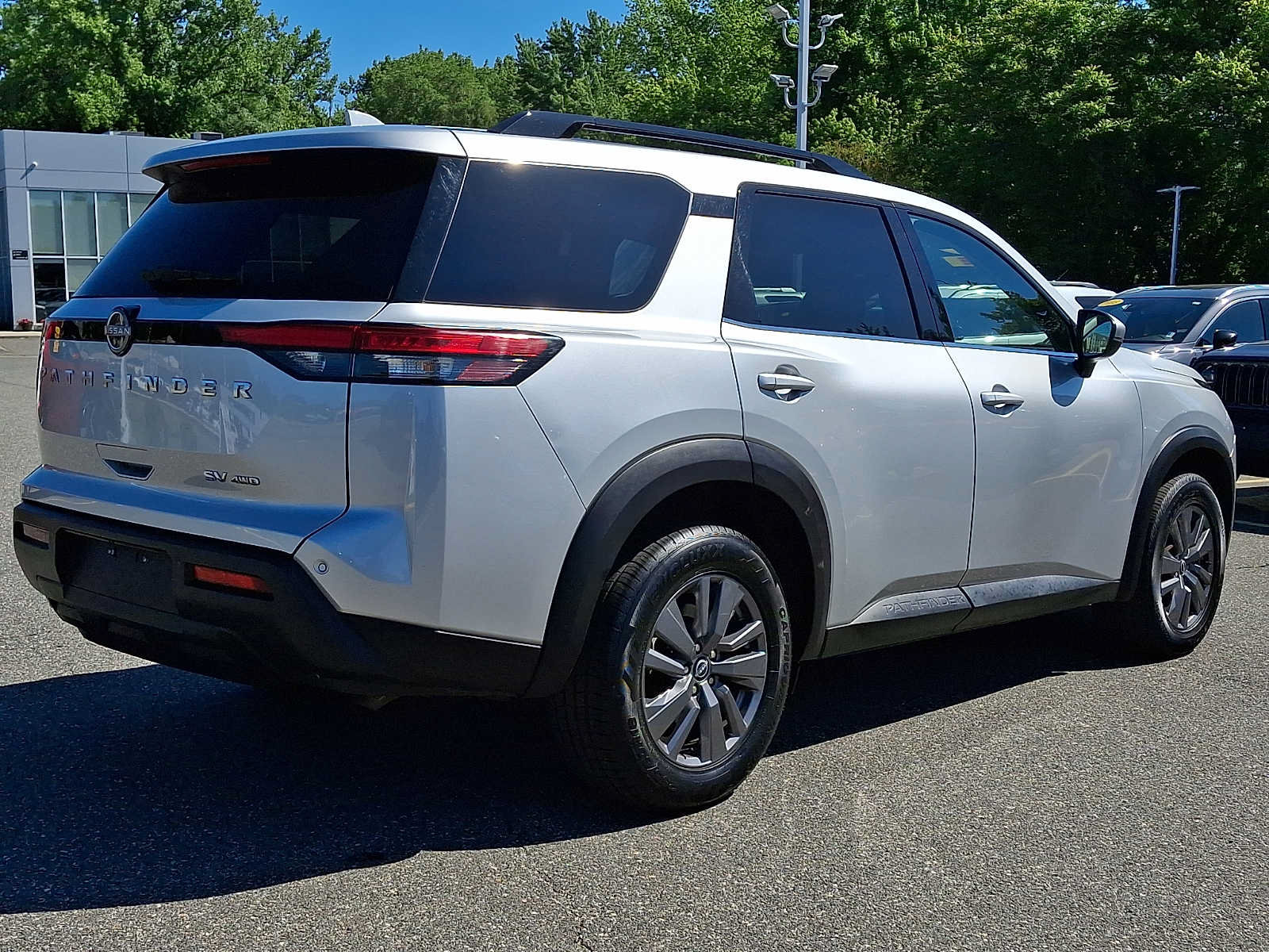 Used 2024 Nissan Pathfinder SV AWD/4WD image 6