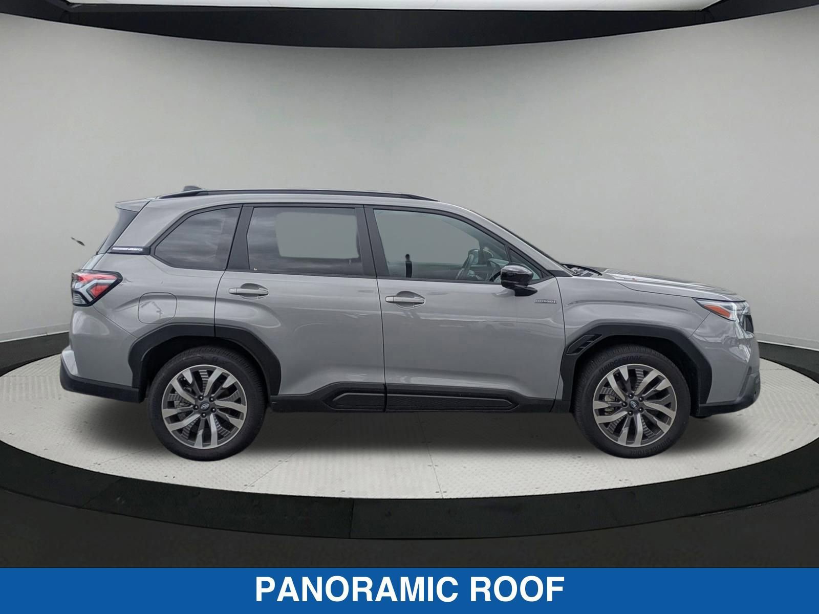 Certified 2025 Subaru Forester Touring AWD/4WD image 2
