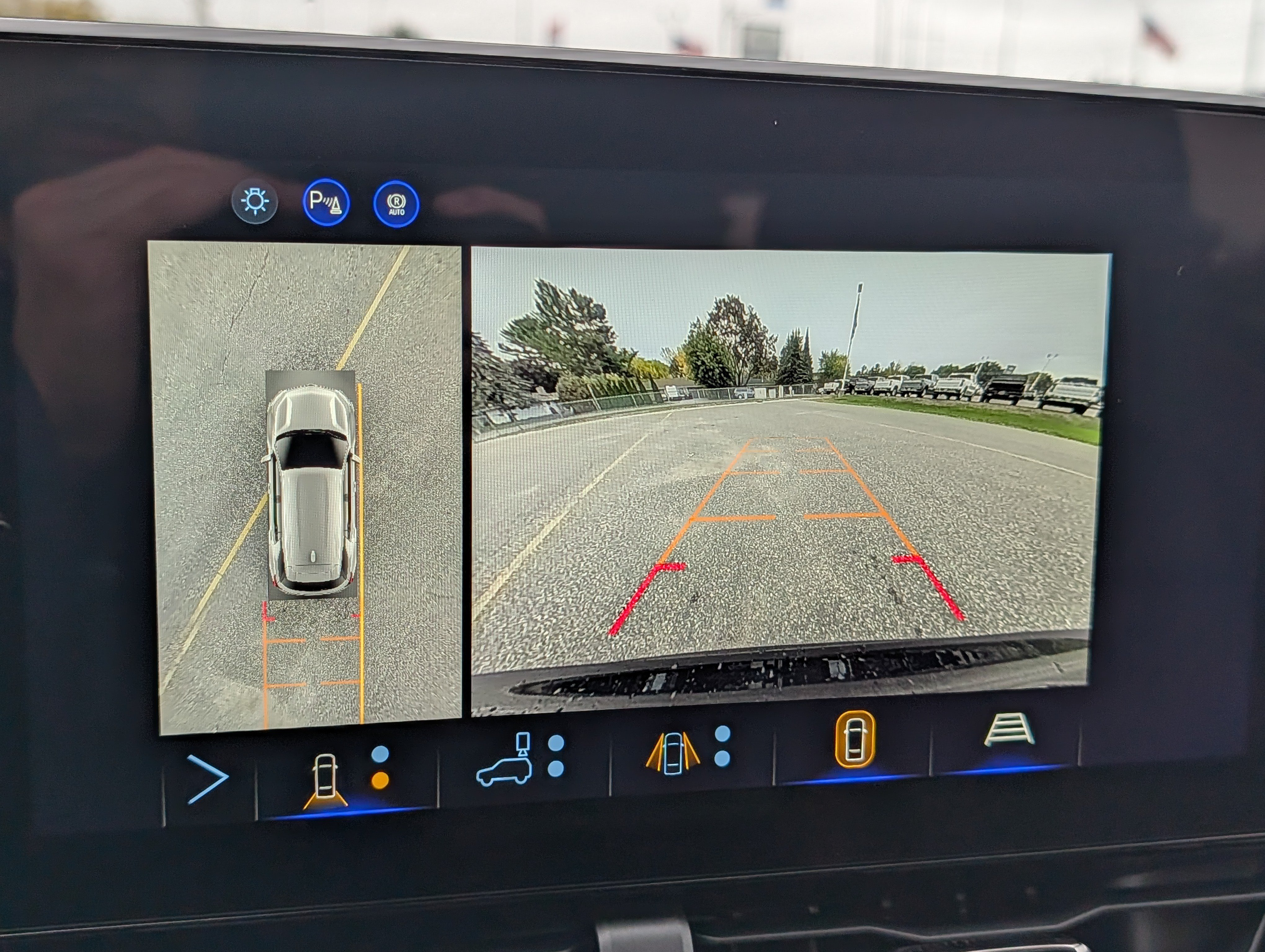 New 2027 Chevrolet Equinox RS w/ Safety and Technology Package AWD/4WD image 20