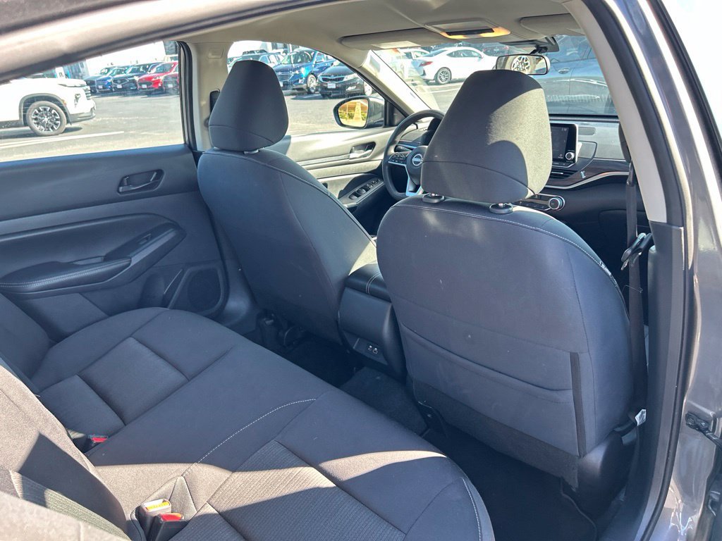 Used 2024 Nissan Altima 2.5 SV FWD image 35