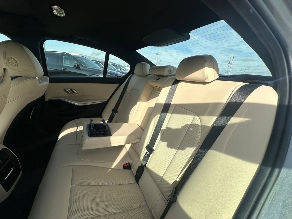 Certified 2025 BMW 330i Sedan w/ Convenience Package image 20
