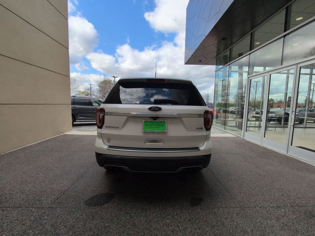 Used 2018 Ford Explorer Platinum image 4