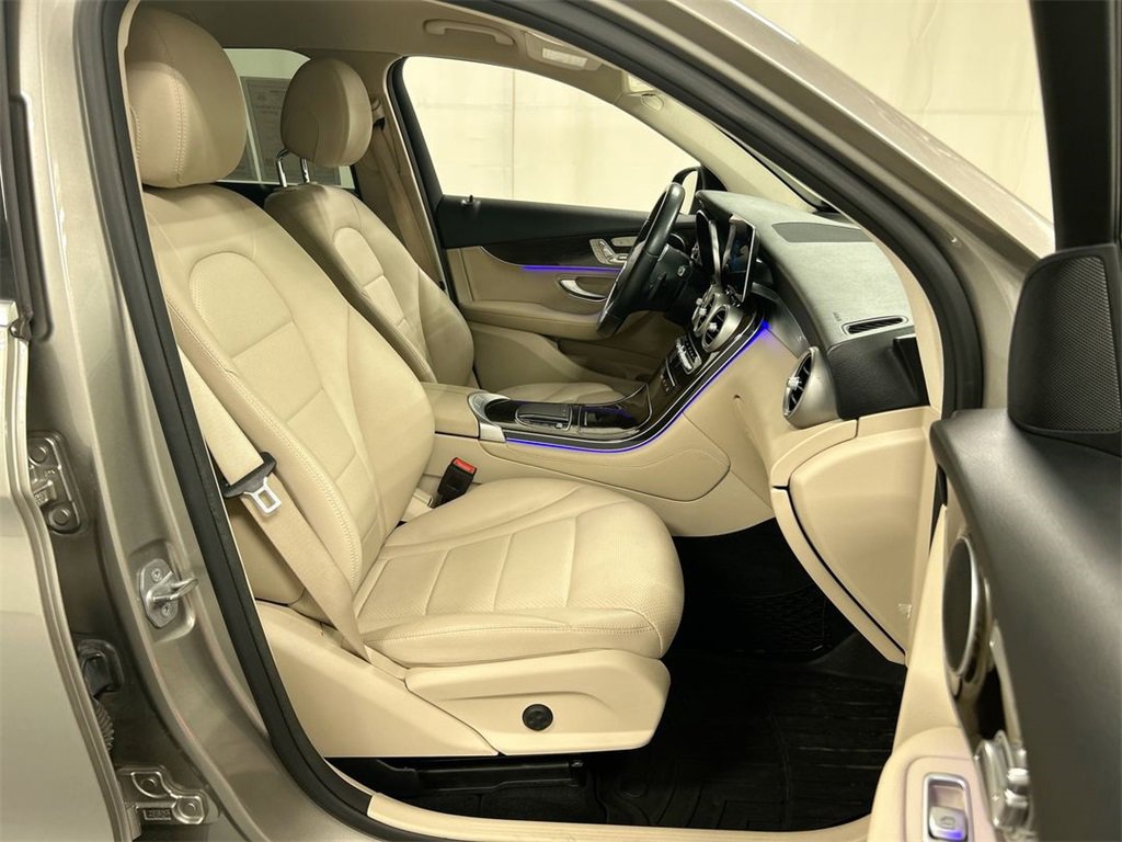 Used 2020 Mercedes-Benz GLC 300 4MATIC image 22