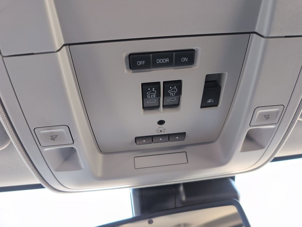 Used 2019 GMC Sierra 2500 Denali w/ Duramax Plus Package AWD/4WD image 26