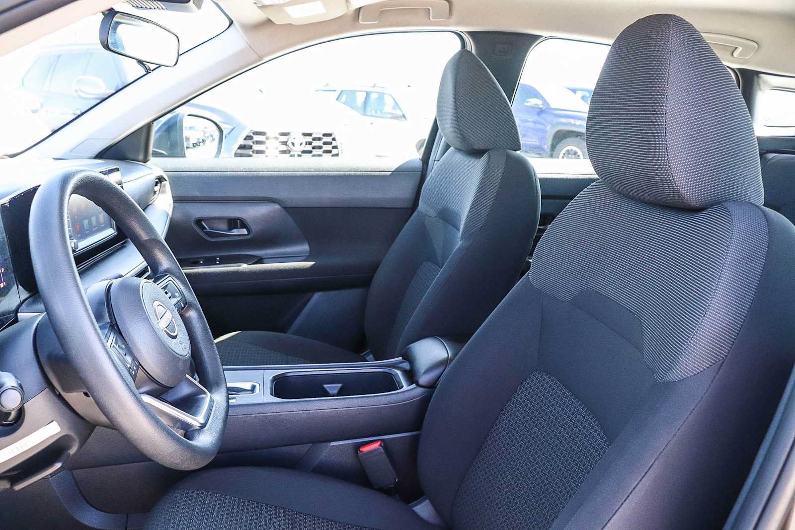 Used 2025 Nissan Kicks S FWD image 17