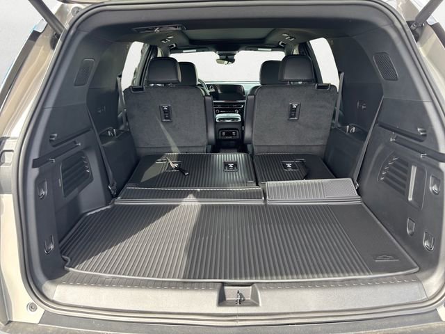 New 2026 Chevrolet Traverse Z71 w/ Driver Confidence Package AWD/4WD image 25