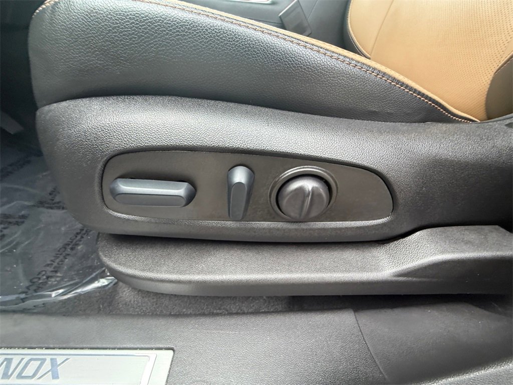 Used 2022 Chevrolet Equinox Premier image 10