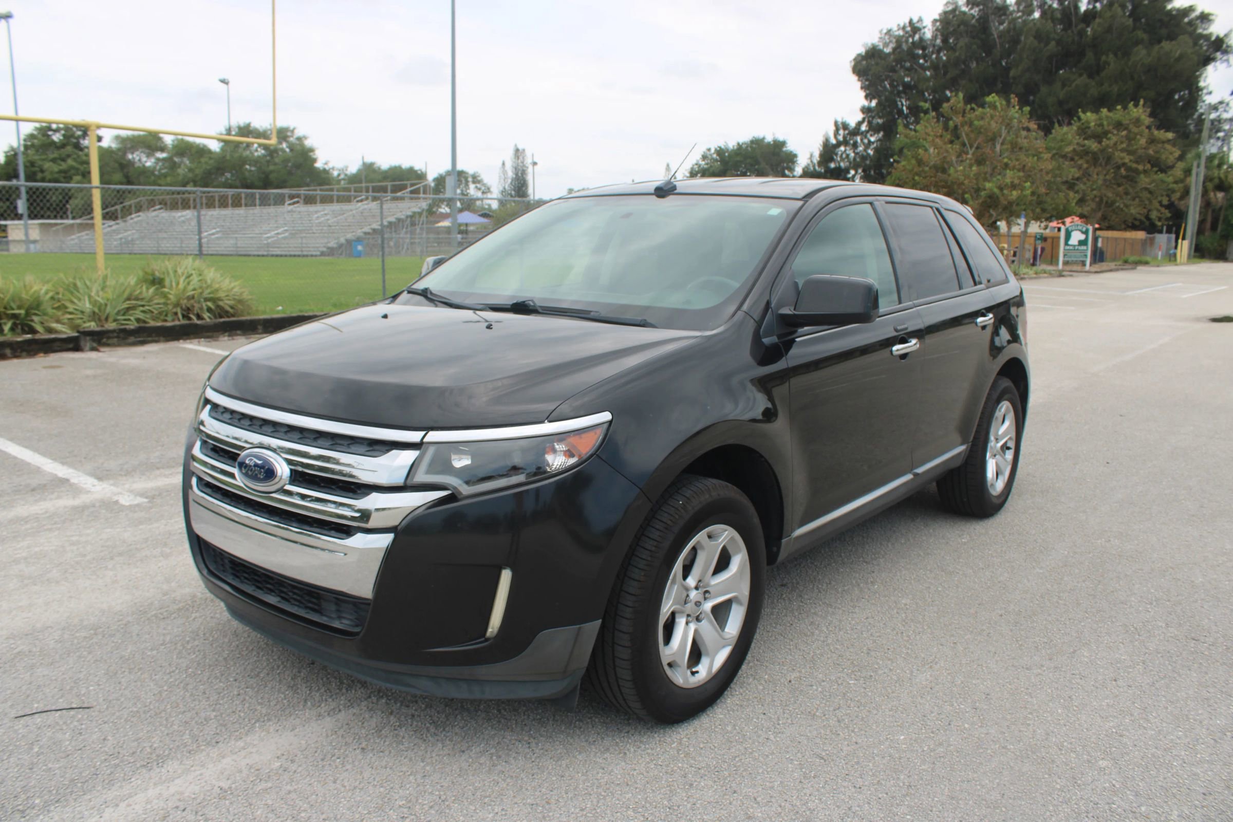 Used 2011 Ford Edge SEL FWD image 31