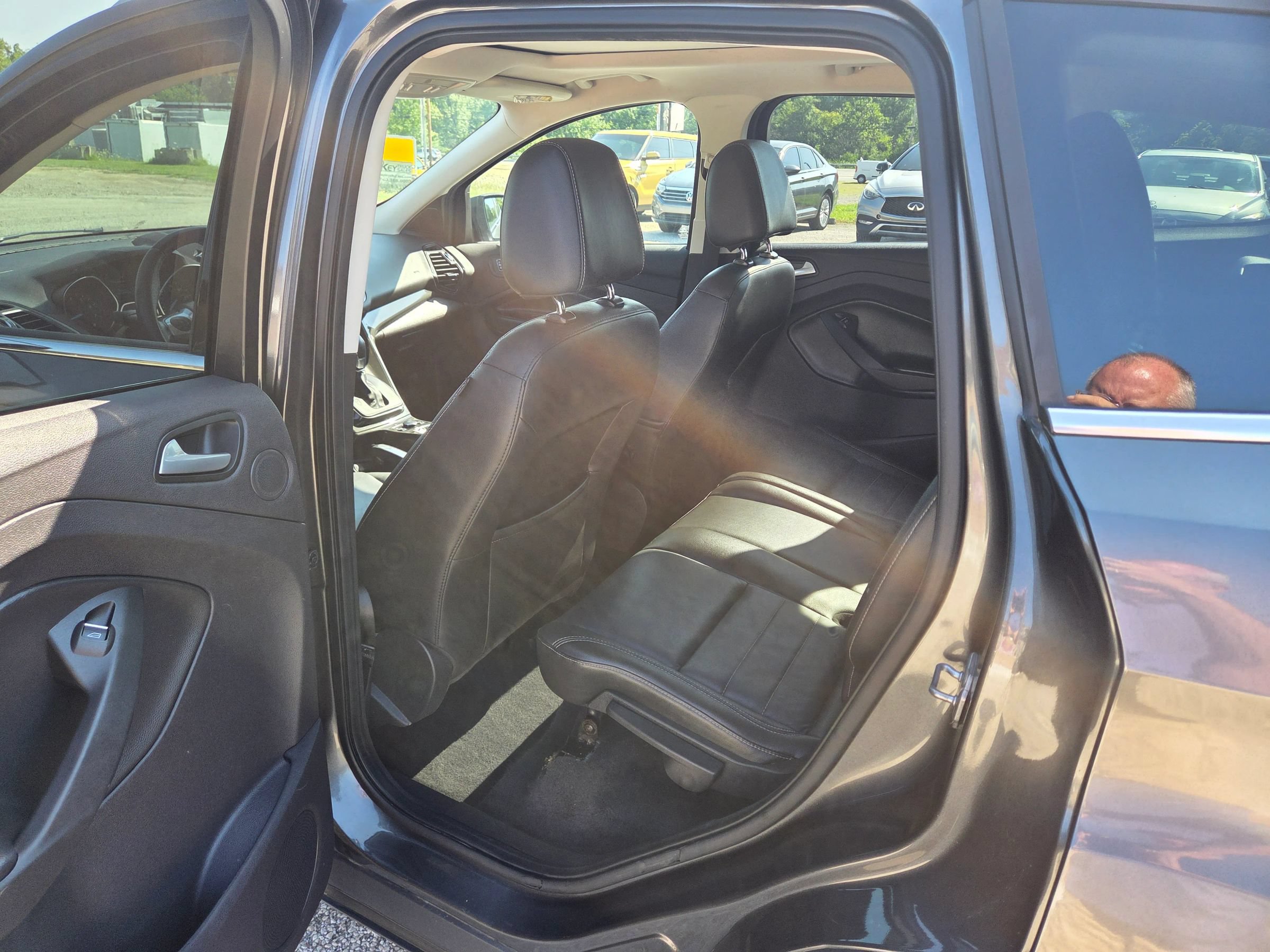 Used 2016 Ford Escape Titanium w/ Equipment Group 301A AWD/4WD image 15