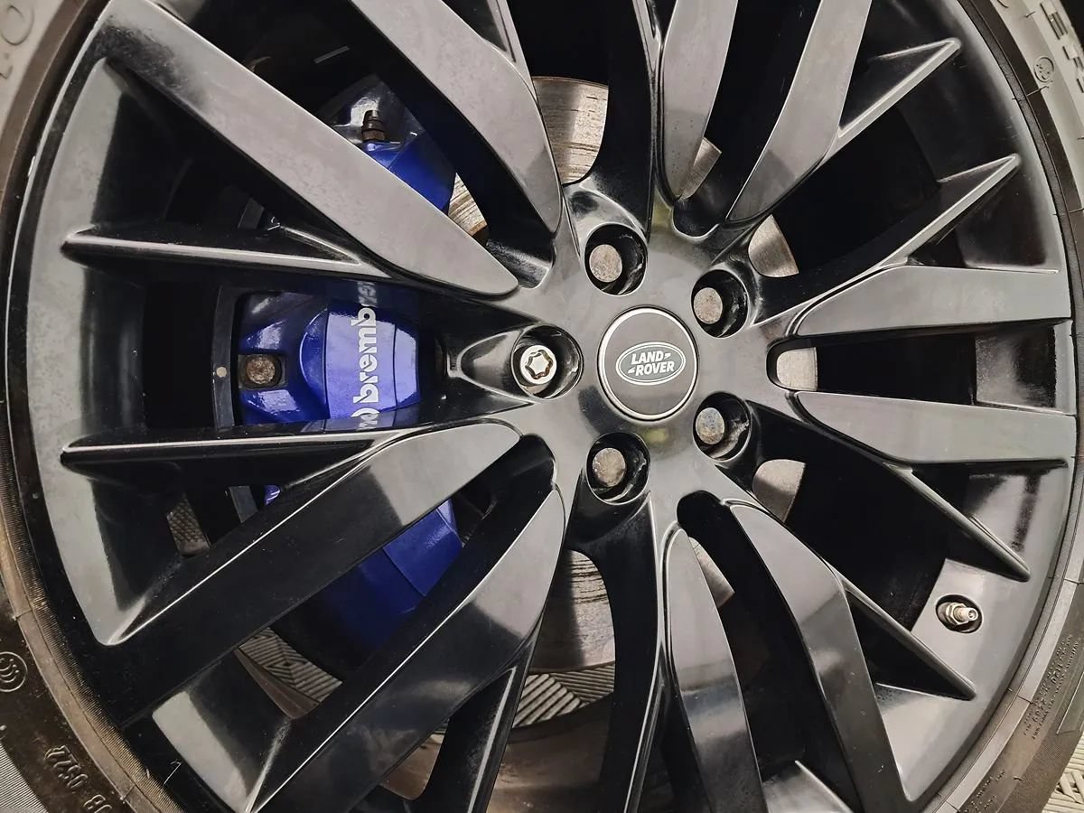 Used 2017 Land Rover Range Rover Sport SVR AWD/4WD image 6