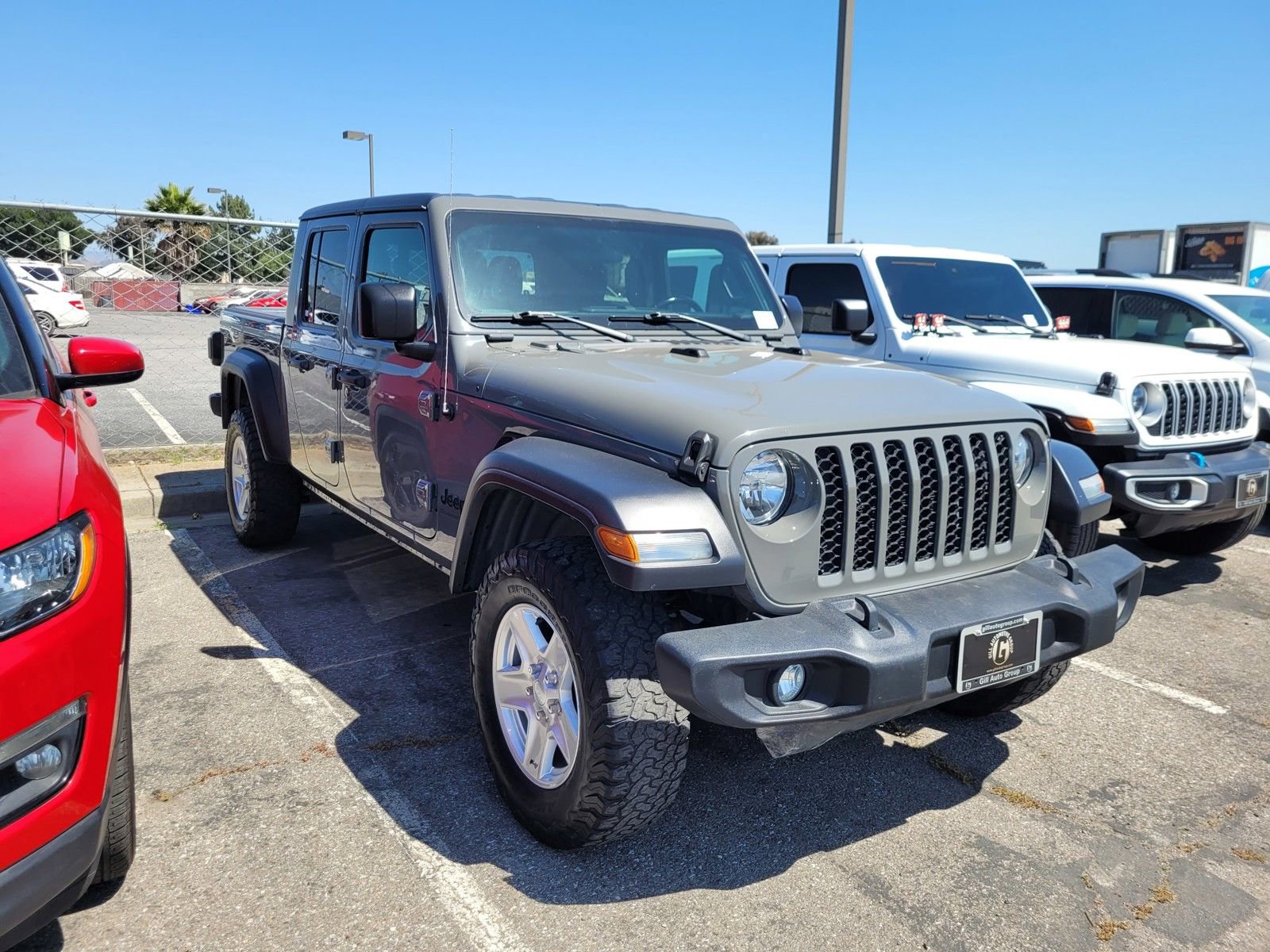 Used 2020 Jeep Gladiator Sport w/ Quick Order Package 24S AWD/4WD image 3