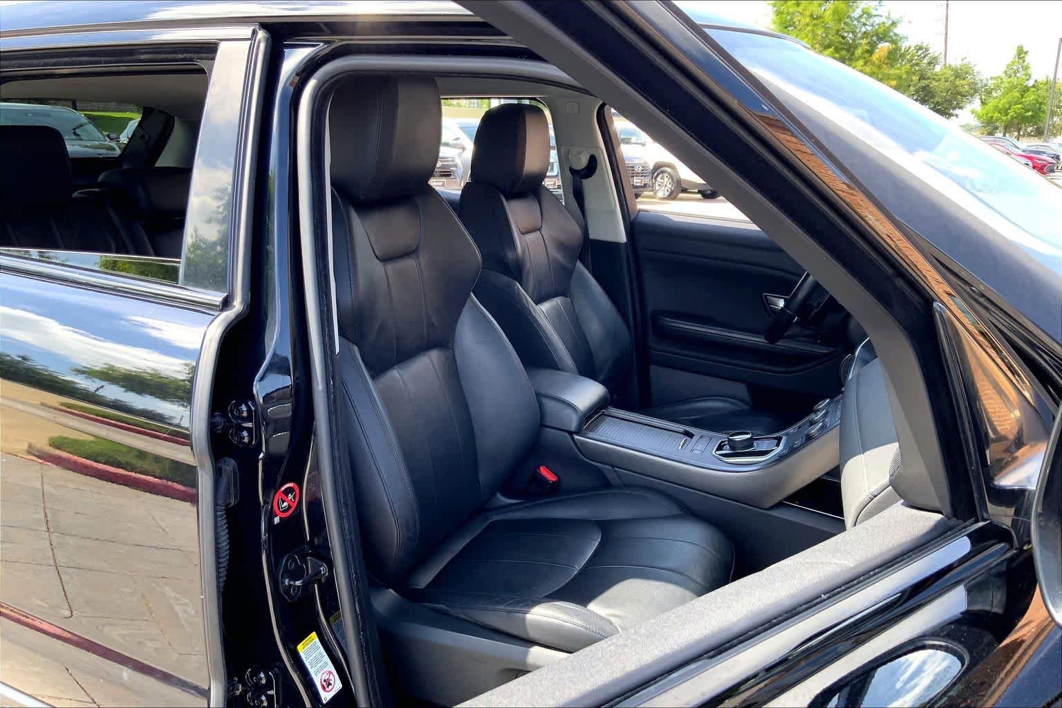 Used 2018 Land Rover Range Rover Evoque SE AWD/4WD image 9