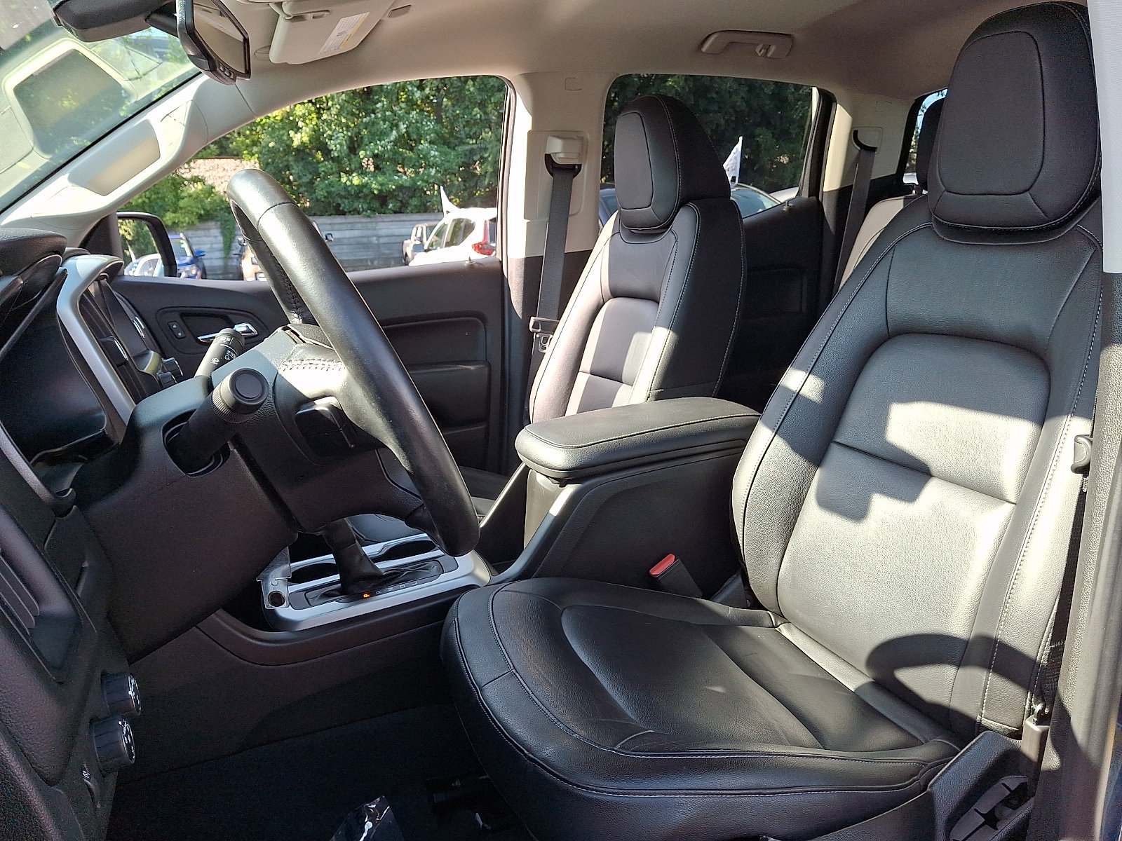 Used 2019 Chevrolet Colorado LT w/ Luxury Package, Chrome AWD/4WD image 12