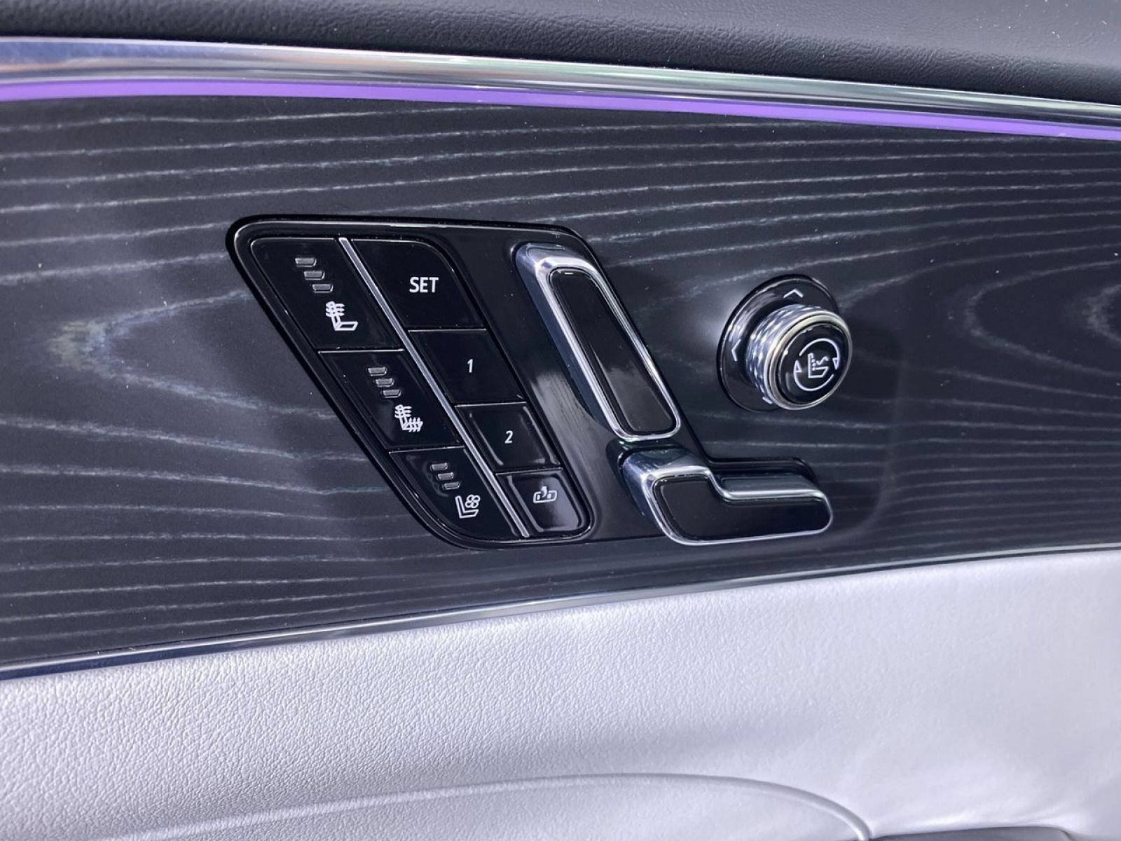 Certified 2024 Cadillac Lyriq Sport AWD/4WD image 9