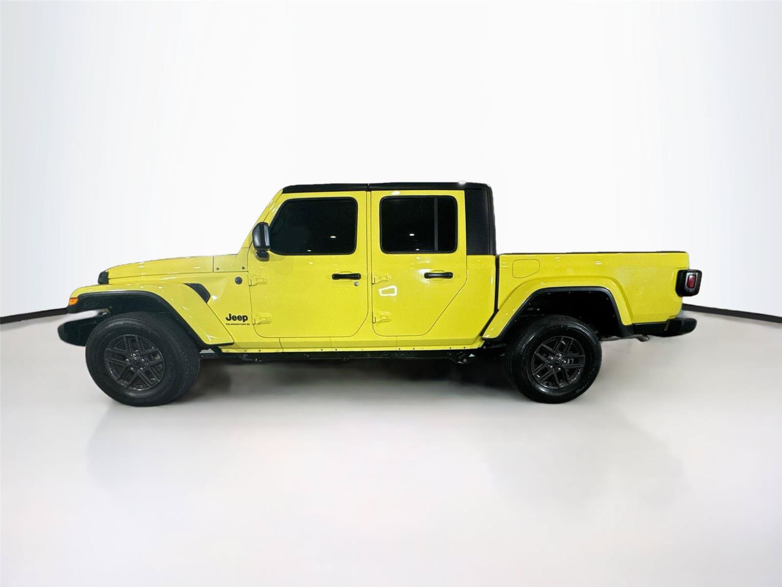 Used 2024 Jeep Gladiator Sport AWD/4WD image 27