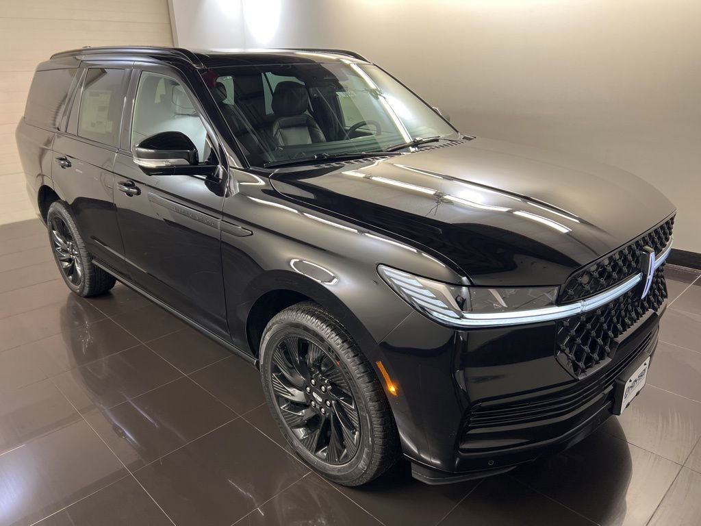New 2026 Lincoln Navigator Reserve w/ Jet Appearance Package