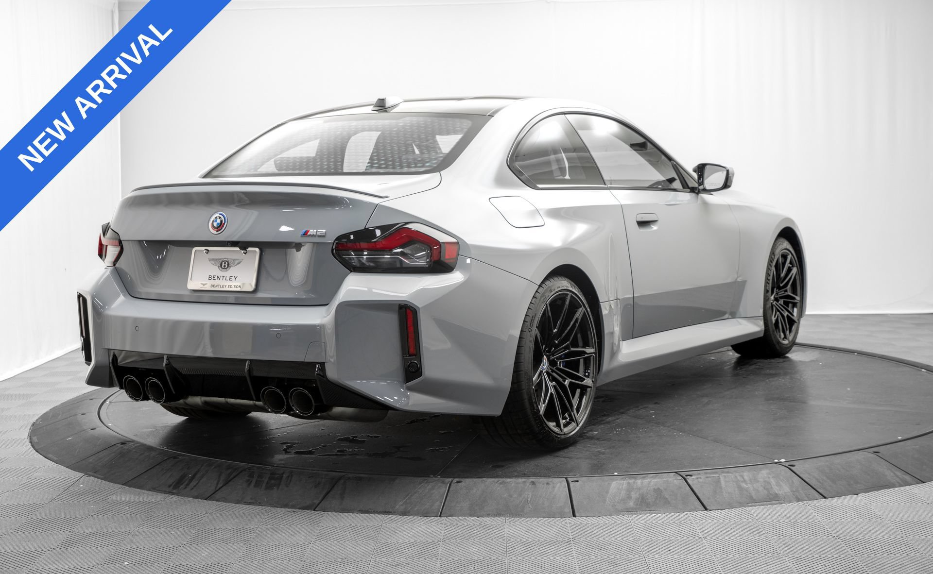 Used 2023 BMW M2 w/ Lighting Package RWD image 7