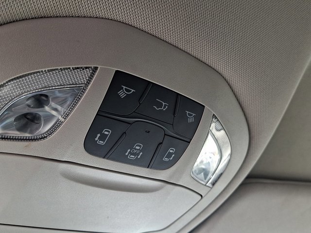 Used 2024 Chrysler Pacifica Touring-L image 25