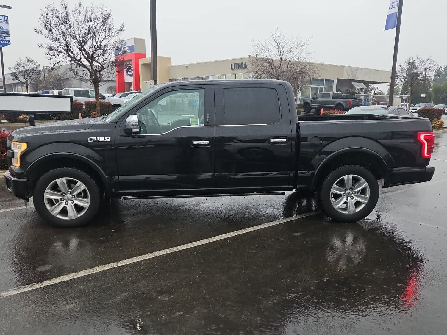 Used 2016 Ford F150 Platinum w/ Equipment Group 701A Luxury image 5
