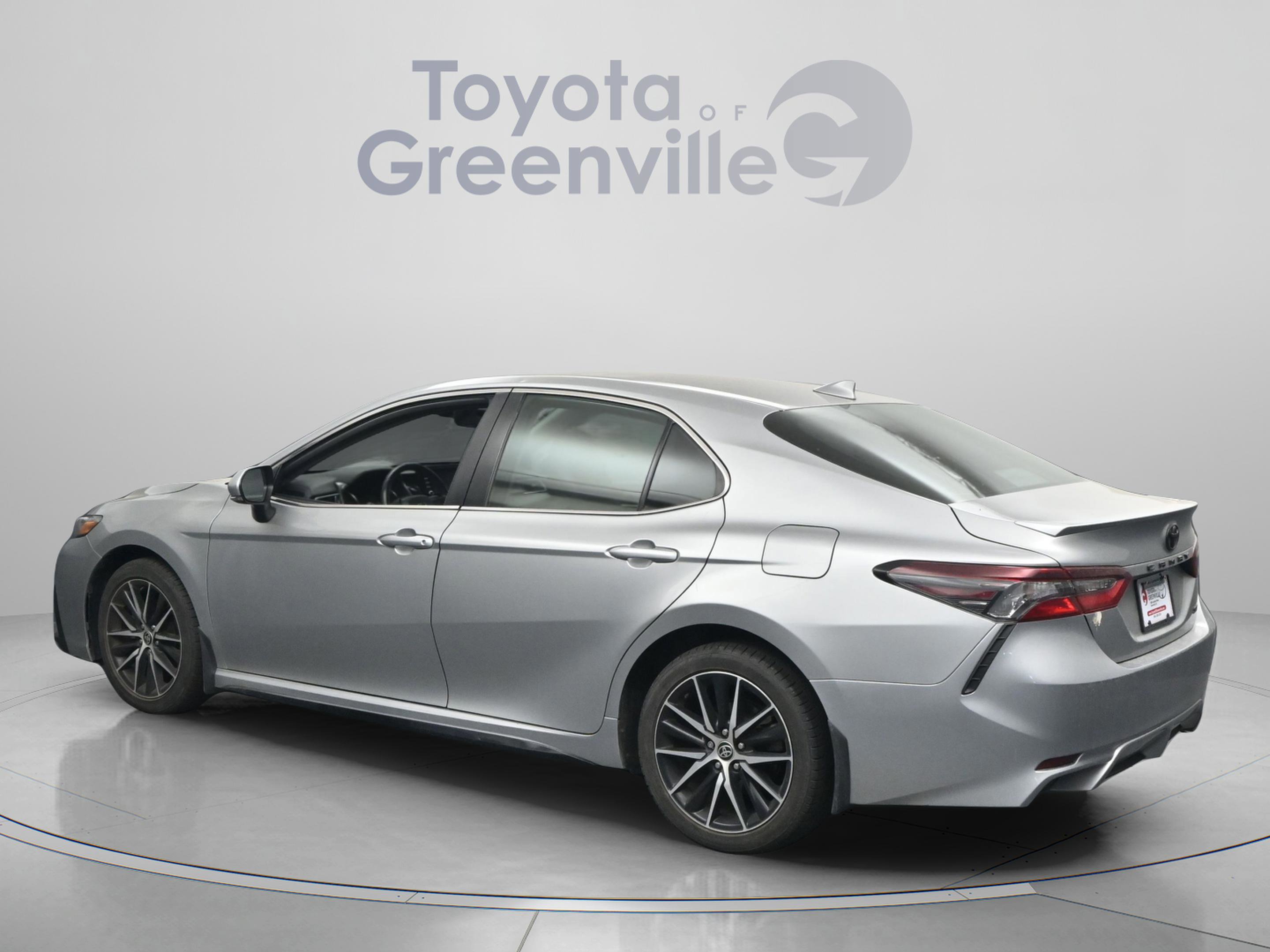 Certified 2024 Toyota Camry SE FWD image 8