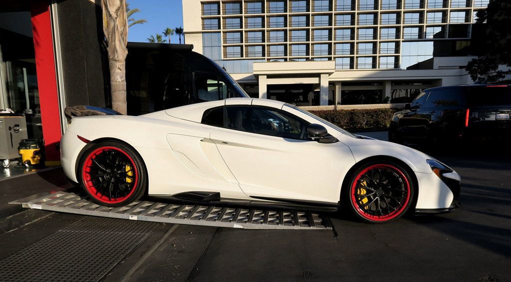 Used 2015 McLaren 650S Spider image 6