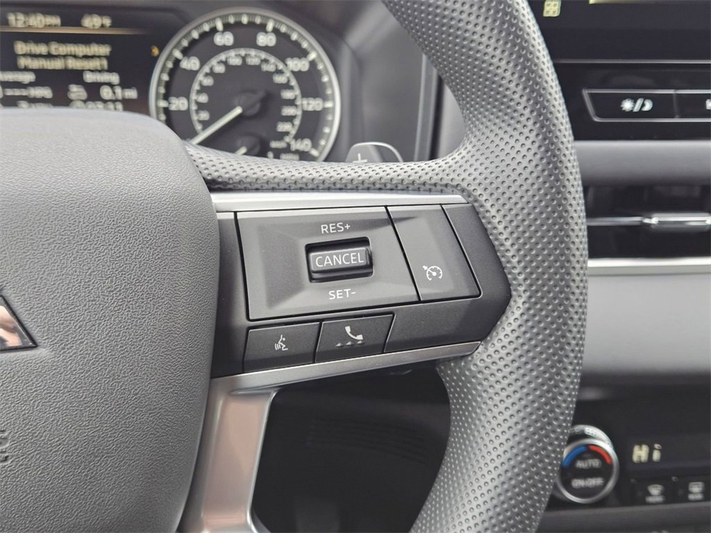 New 2025 Mitsubishi Outlander ES image 20