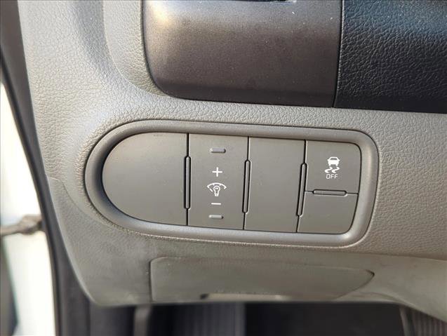 Used 2017 Kia Forte LX image 9