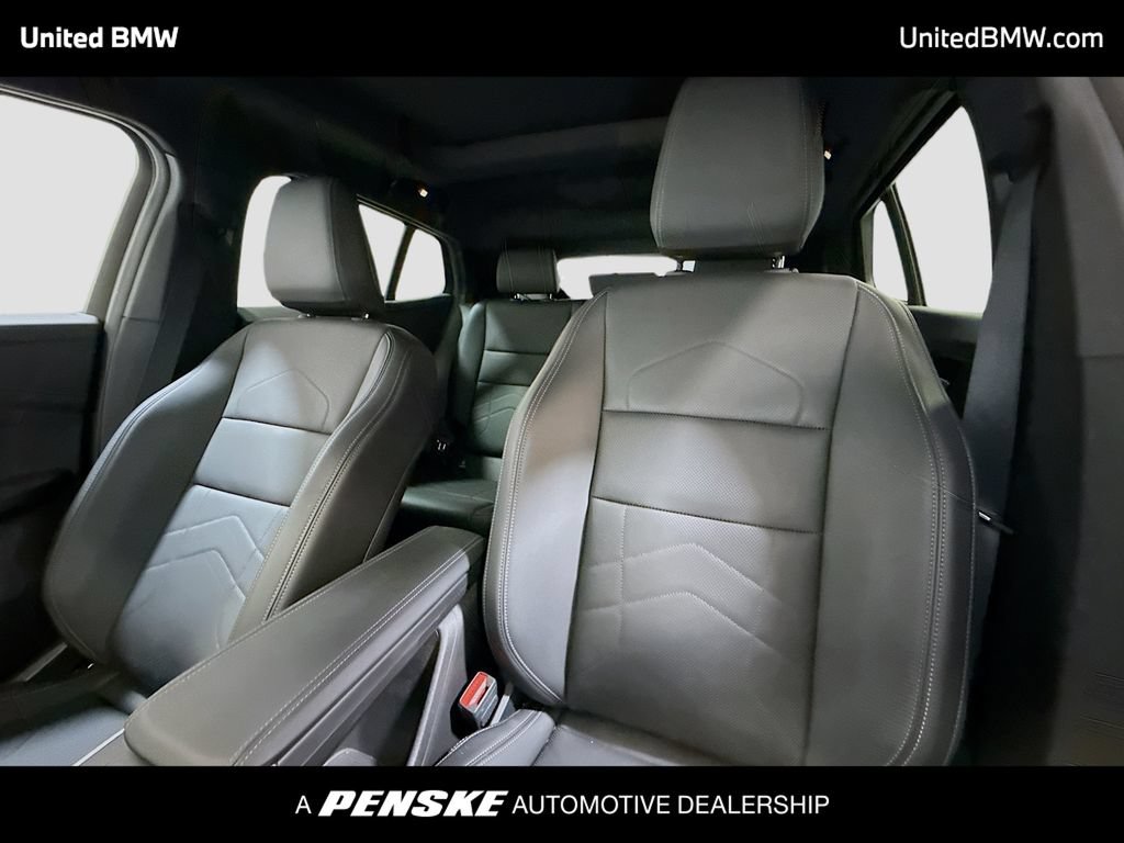 Used 2025 BMW X2 xDrive28i AWD/4WD image 5