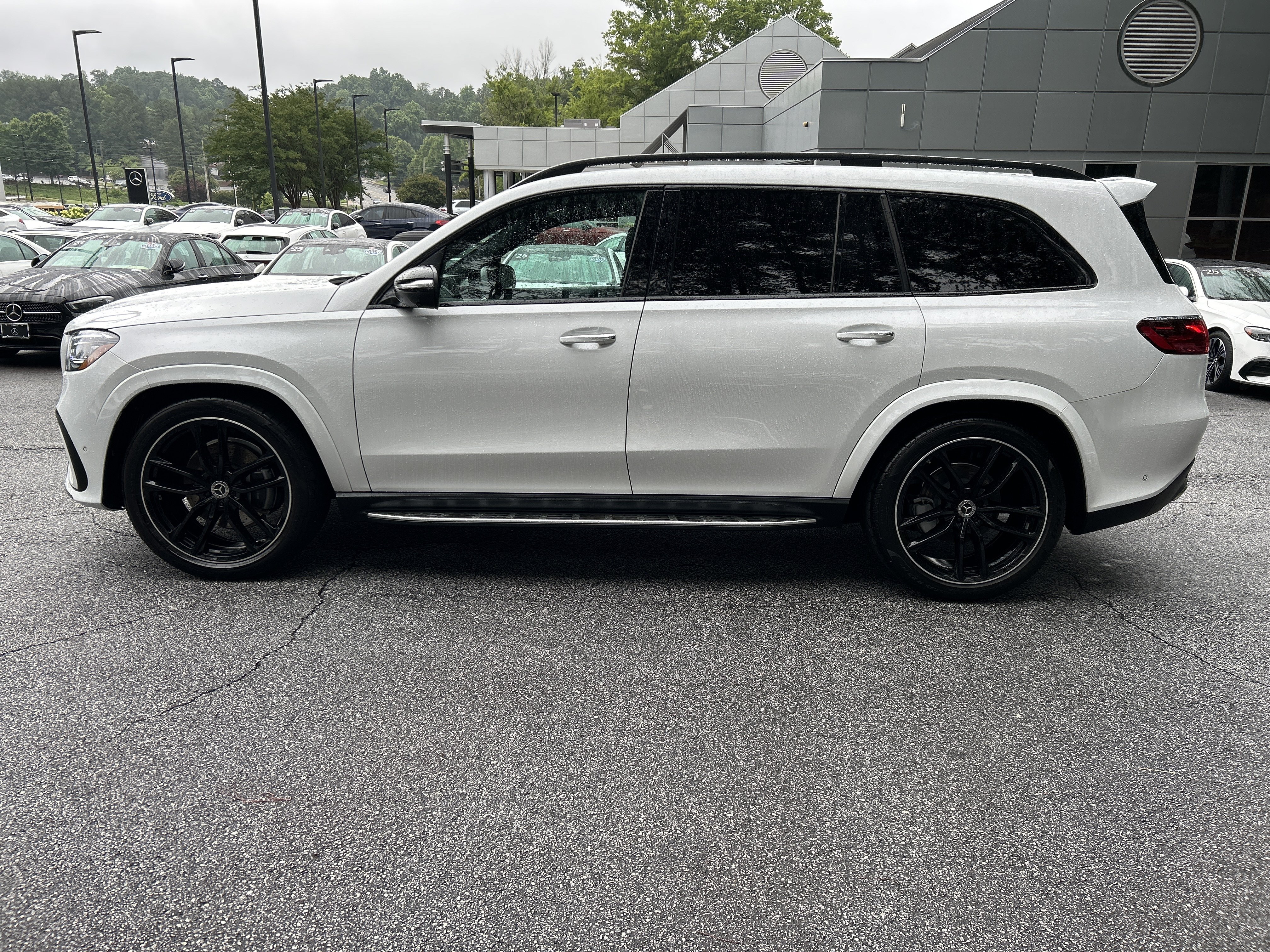 Certified 2025 Mercedes-Benz GLS 450 4MATIC image 16