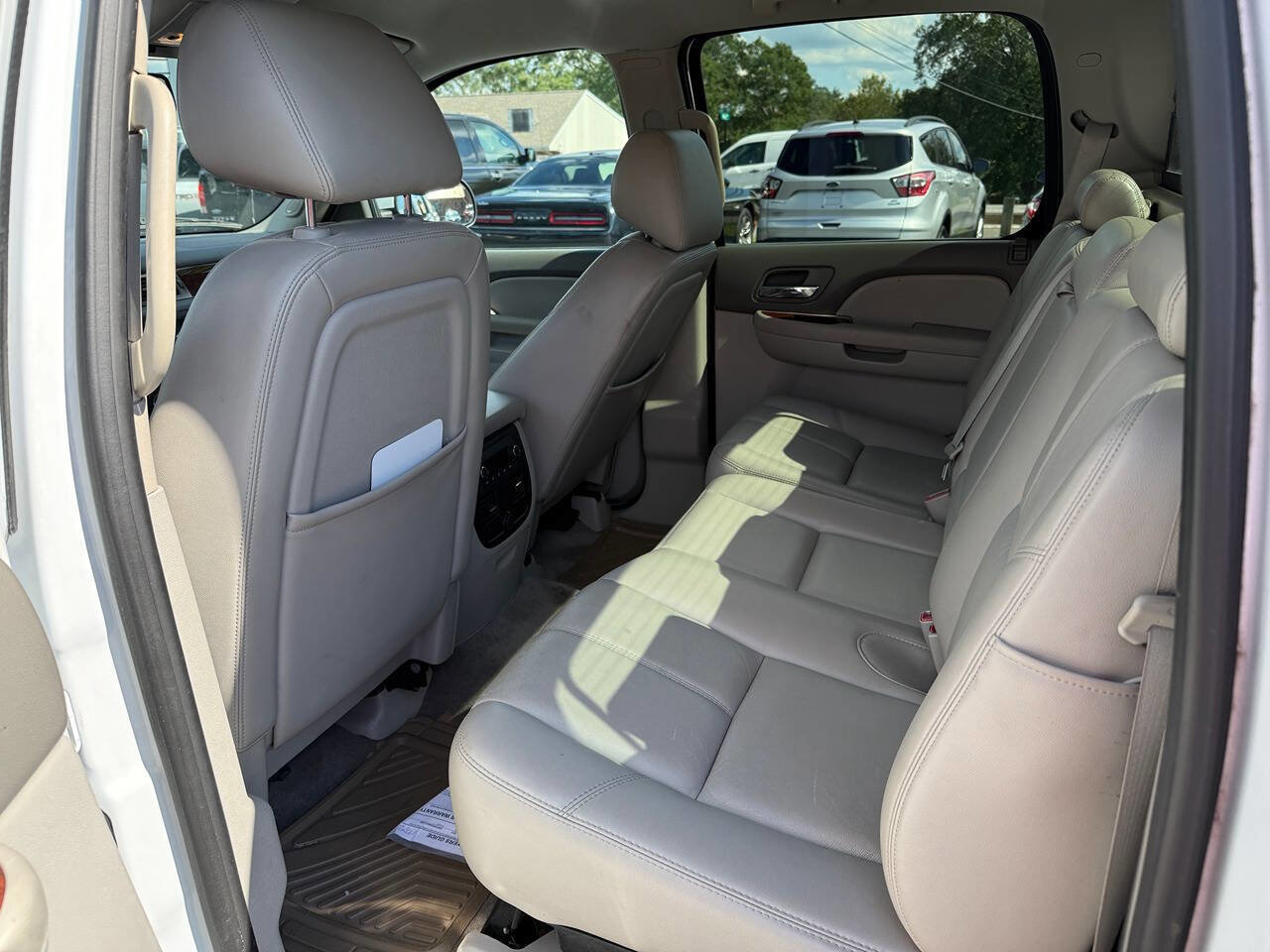 Used 2011 Chevrolet Avalanche LT w/ Luxury Package image 11