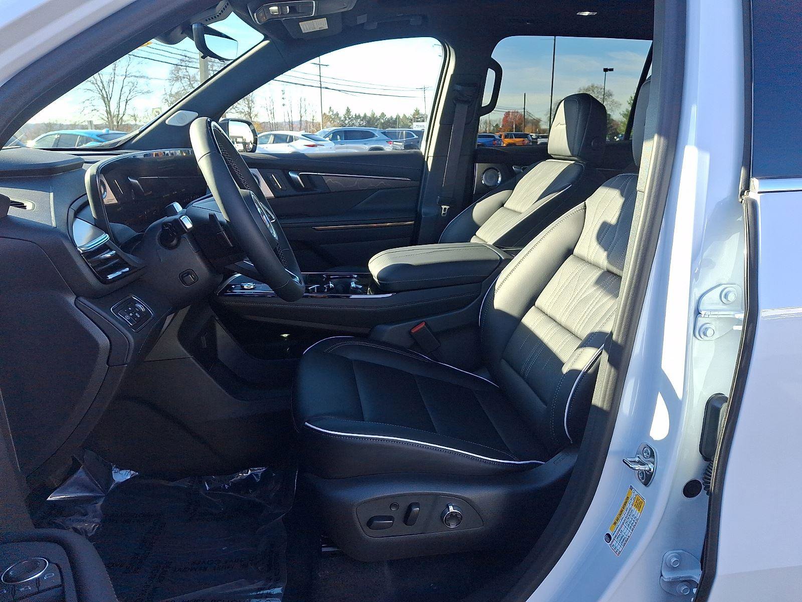 New 2026 Buick Enclave Avenir image 5