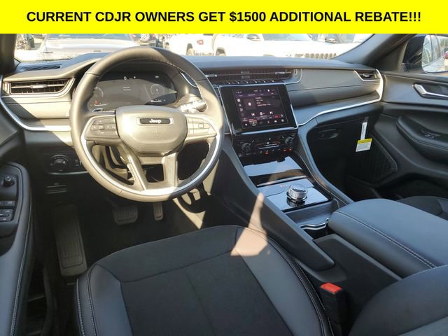 New 2025 Jeep Grand Cherokee L Altitude image 7