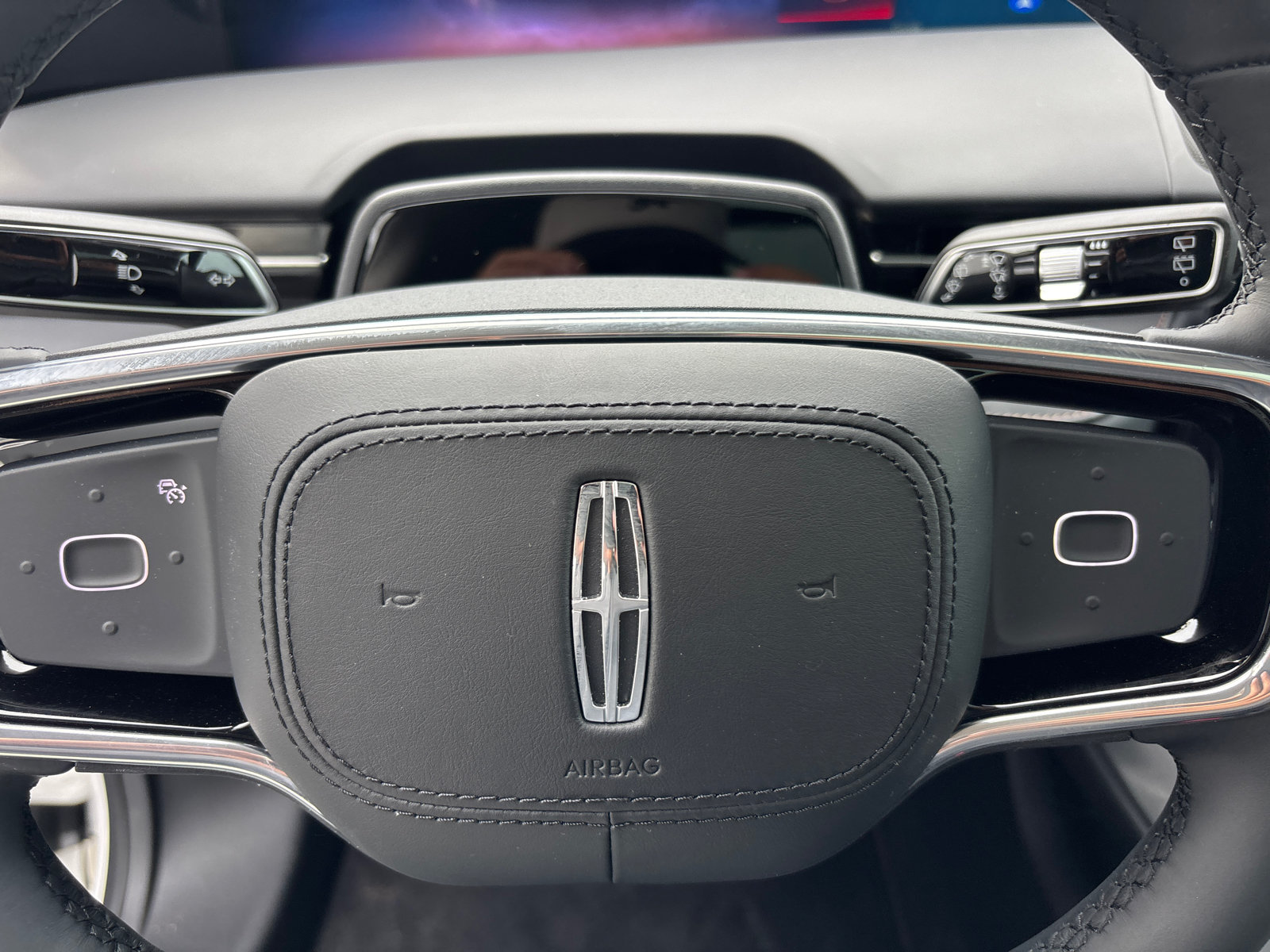 New 2026 Lincoln Nautilus Reserve AWD/4WD image 16