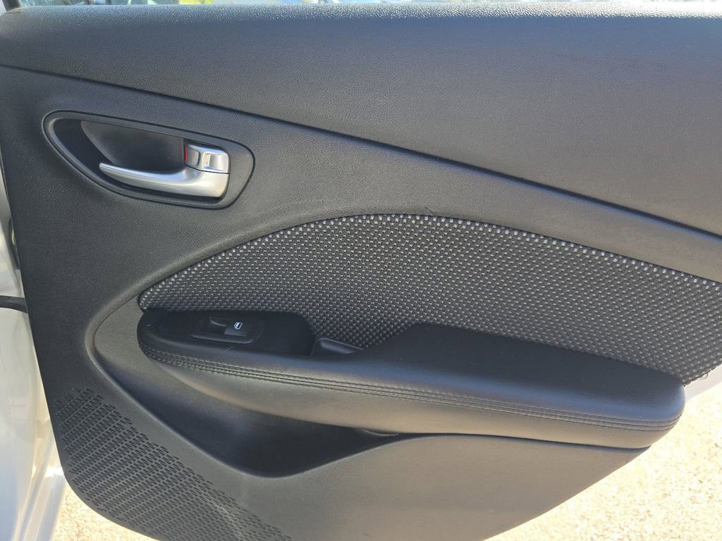 Used 2016 Dodge Dart SXT image 17