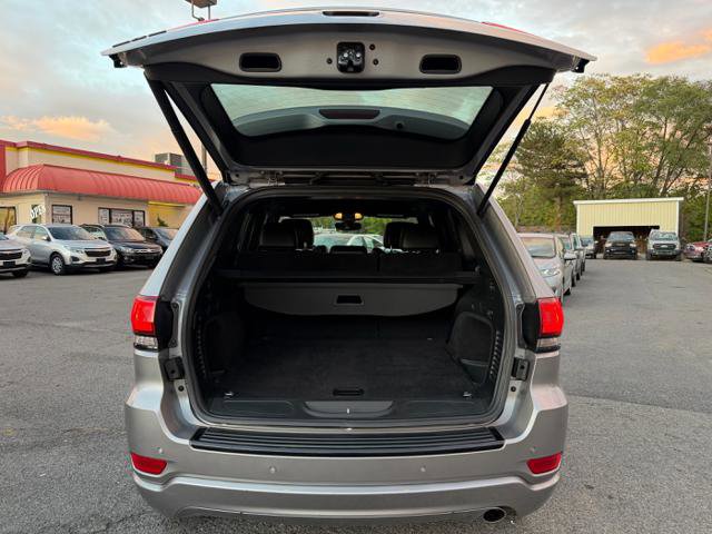 Used 2017 Jeep Grand Cherokee Altitude image 22