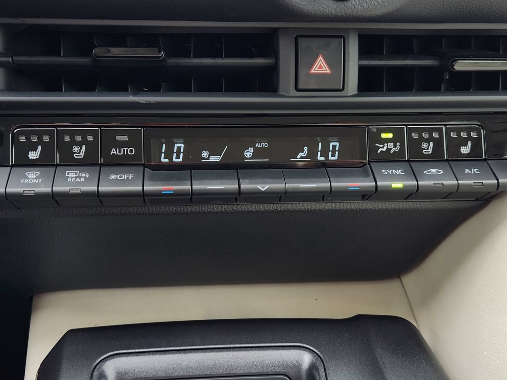 Certified 2023 Toyota Crown AWD/4WD image 21