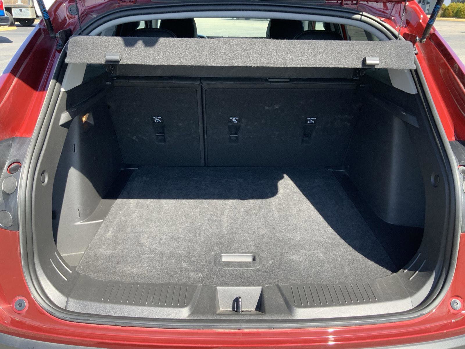 Used 2025 Chevrolet Trax LT w/ LT Convenience Package image 10