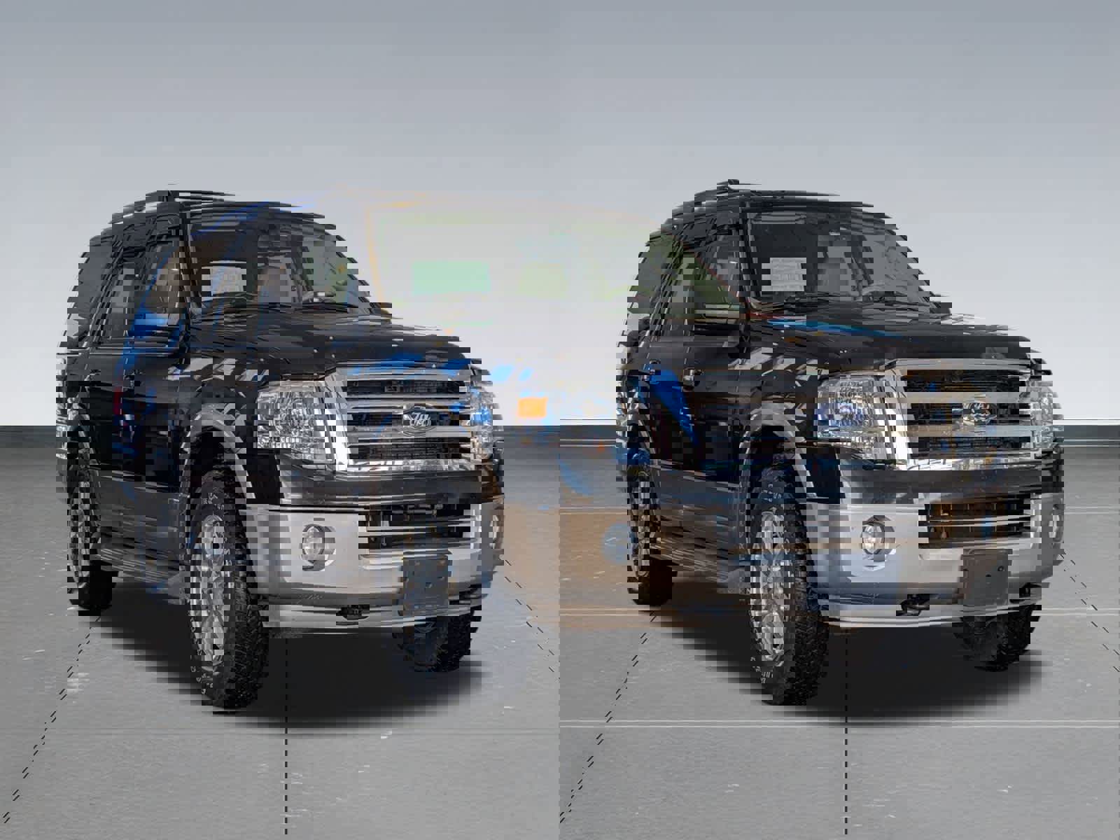 Used 2014 Ford Expedition XLT w/ Equipment Group 202A image 8