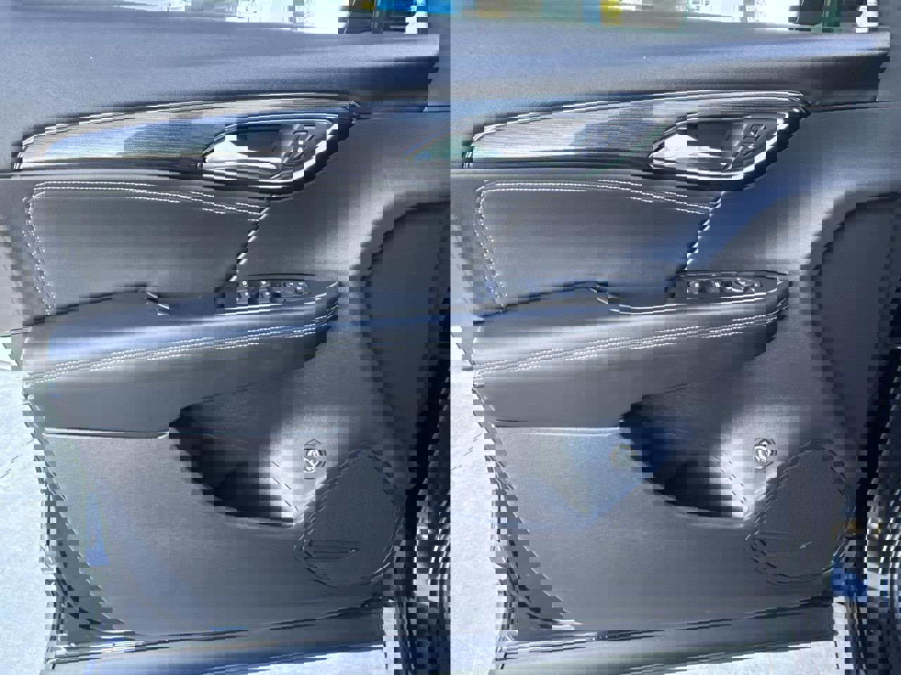 Used 2023 Buick Envision Preferred image 20