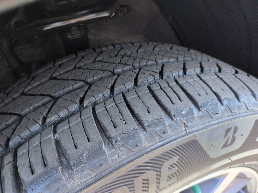 Used 2018 Toyota Highlander XLE AWD/4WD image 28