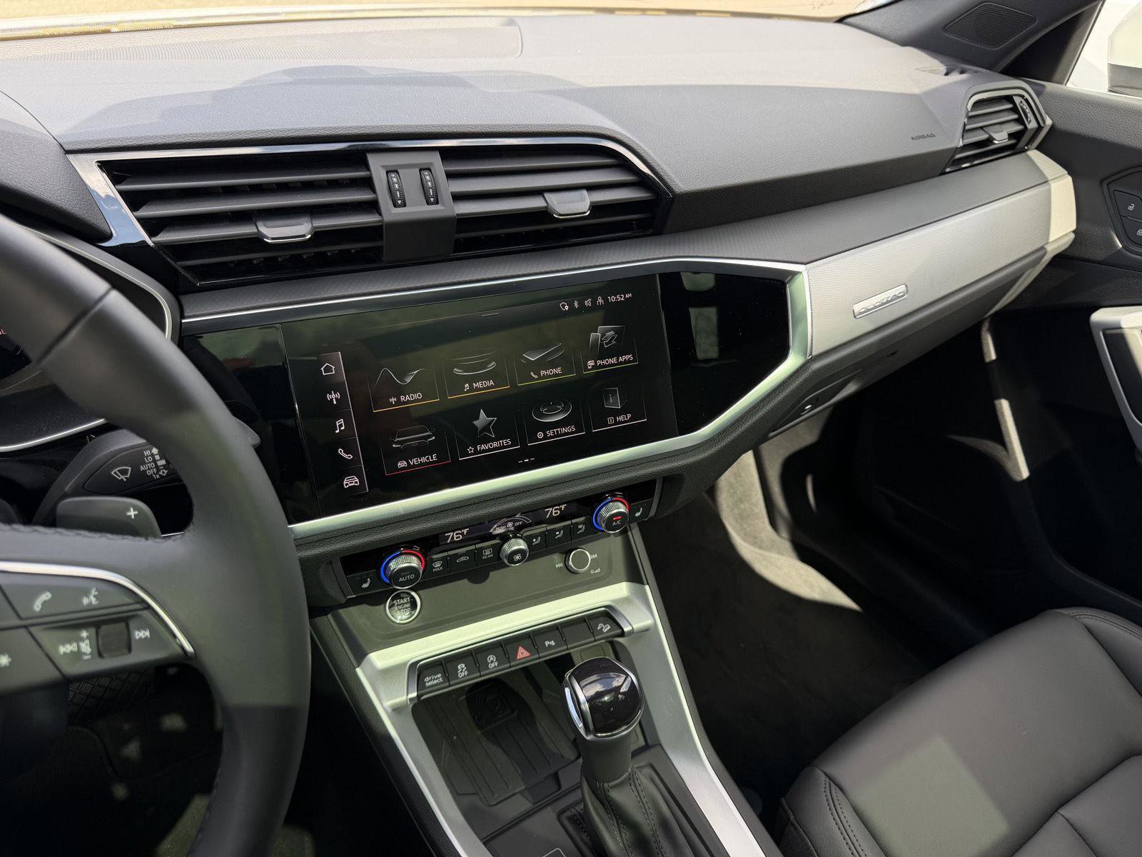 Used 2025 Audi Q3 2.0T Premium w/ Convenience Package AWD/4WD image 17