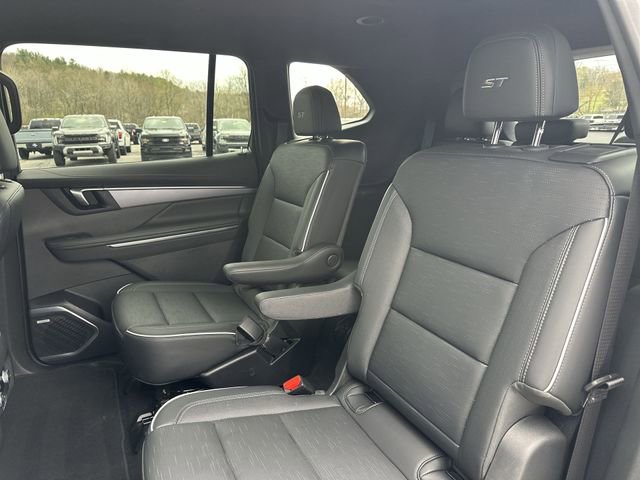 Used 2025 Buick Enclave Sport Touring image 26